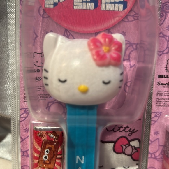 Pez Hello Kitty Pez dispenser set of two, brand new unopened packaging. Adorable - Picture 2 of 4